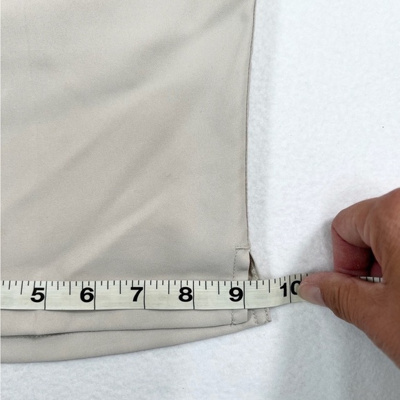 ADIDAS Women's ClimaLite Beige Double-Buttoned Bermuda Golf Shorts Size 6 - Picture 13 of 15